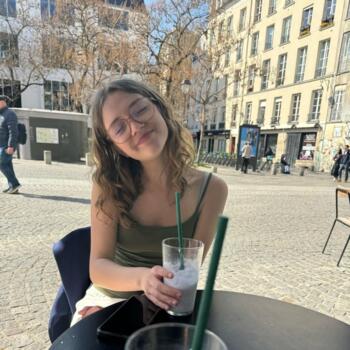 Babysitter in Fougères: Sarah