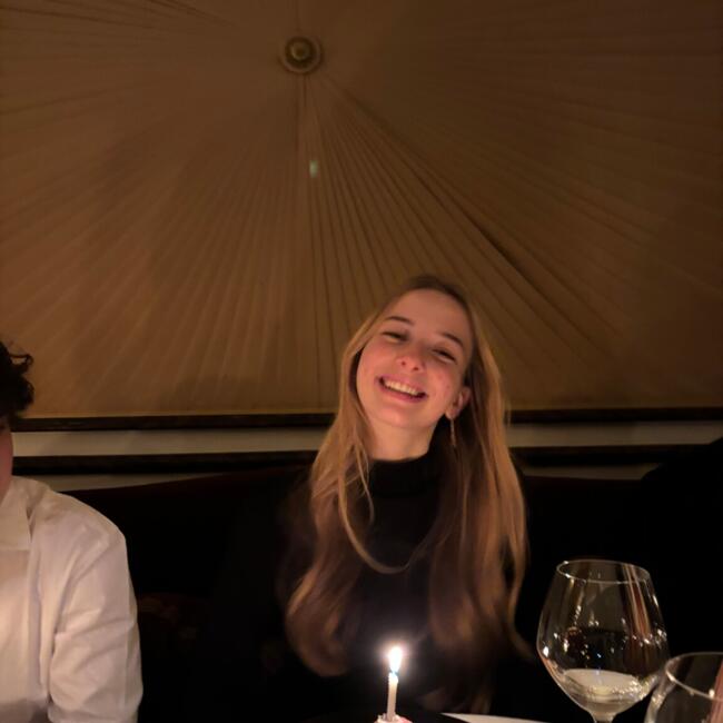 Babysitter in Boulogne-Billancourt: Madeleine