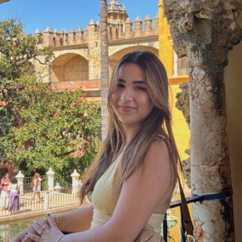 Babysitter in Faro: Laura Beatriz