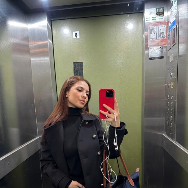 Babysitter em Sintra: Ines