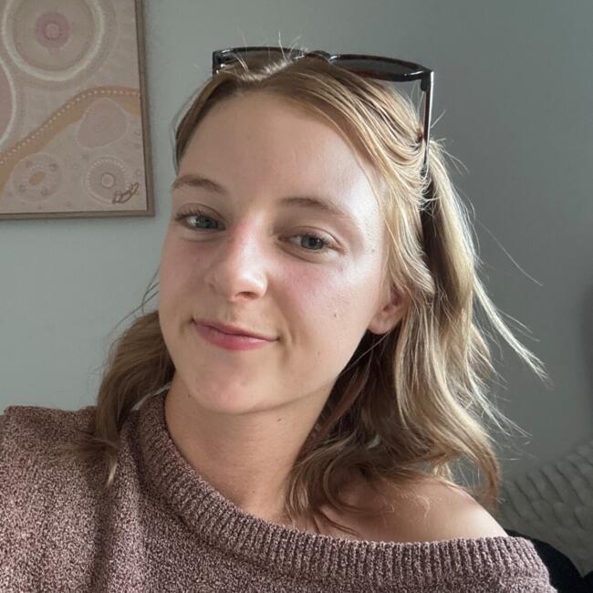 Babysitter in Perth: Ellie