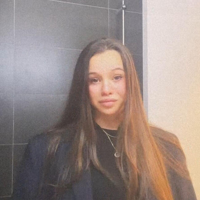 Babysitter in Antwerpen: Adriana Anamaria M