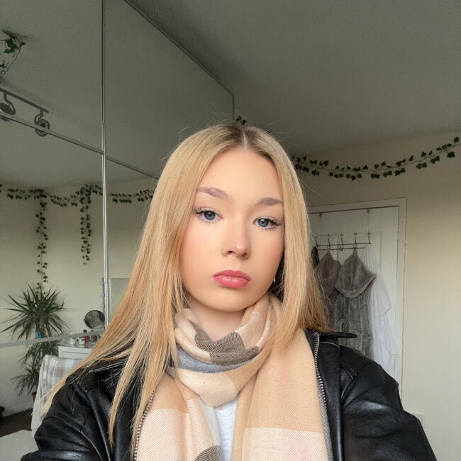 Babysitter in Cardiff: Anwen