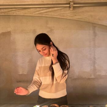 Babysitter Surrey: Jiya