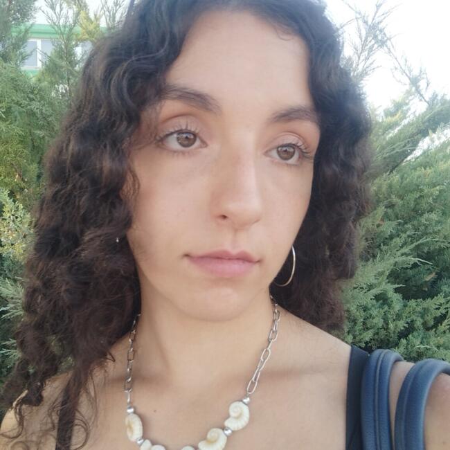 Babysitter in Latina: Giulia