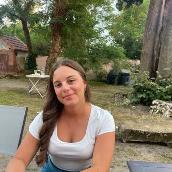 Babysitter in Menton: Eva