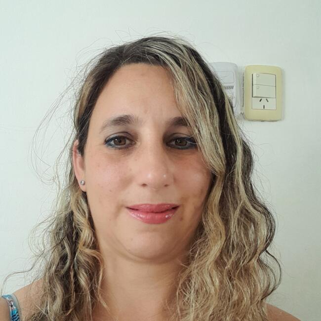Niñera en Nueva Pompeya: Myriam Noemí