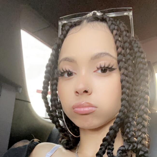 Baby-sitter in Lethbridge: Alysha