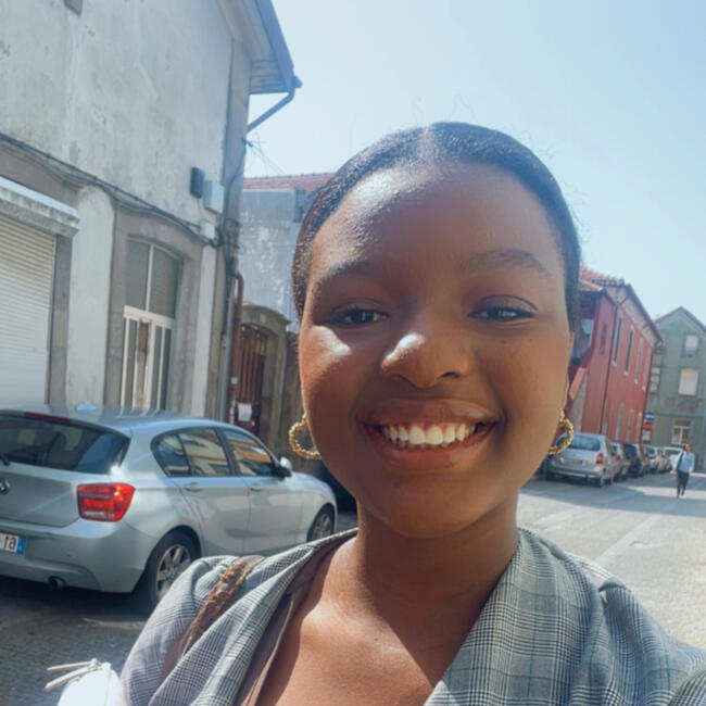 Babysitter in Porto: Agnes