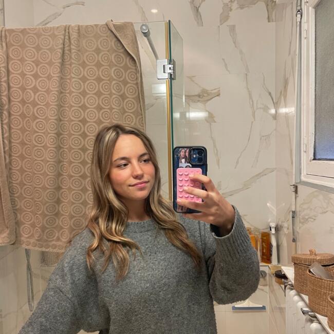 Babysitter in Bordeaux: Jeanne