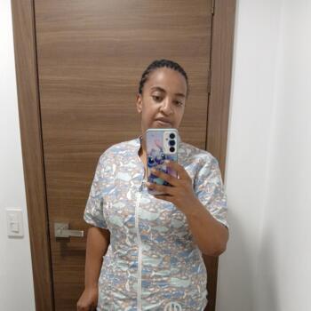 Babysitter Quito: Eve