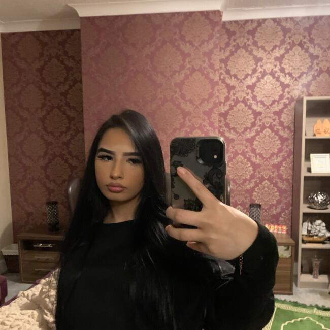 Babysitter in Doncaster: Zoe