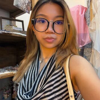 Babysitter in Singapore Island: Charlotte