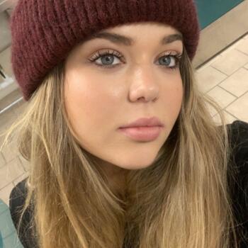 Babysitter in Västerås: Cinta