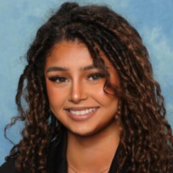 Babysitter in Rochefort-du-Gard: Samia