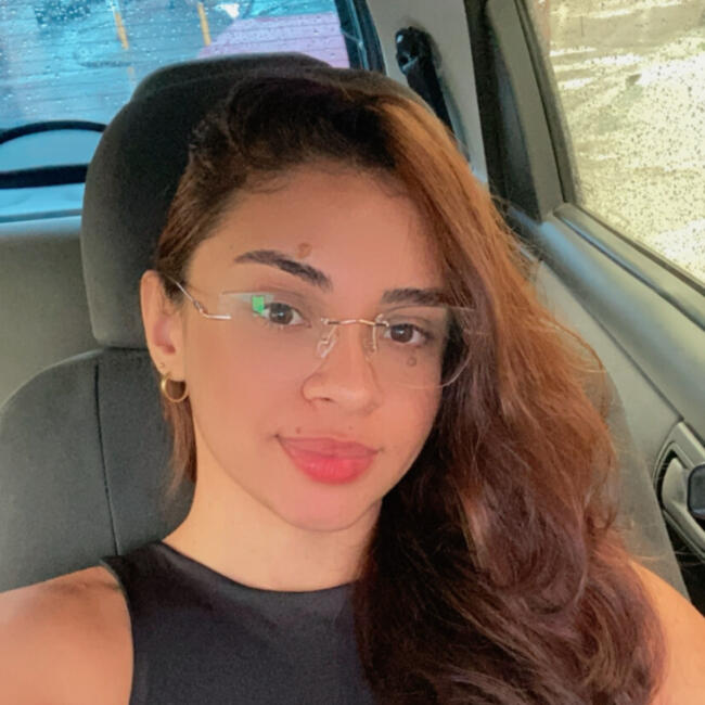 Babysitter in Vila Velha: Juliana
