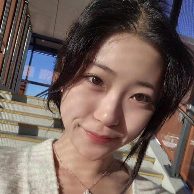 Babysitter in Auckland: Esther