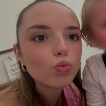 Babysitter Périgueux: Inès