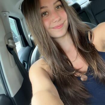 Babysitter in Palm City: Ava