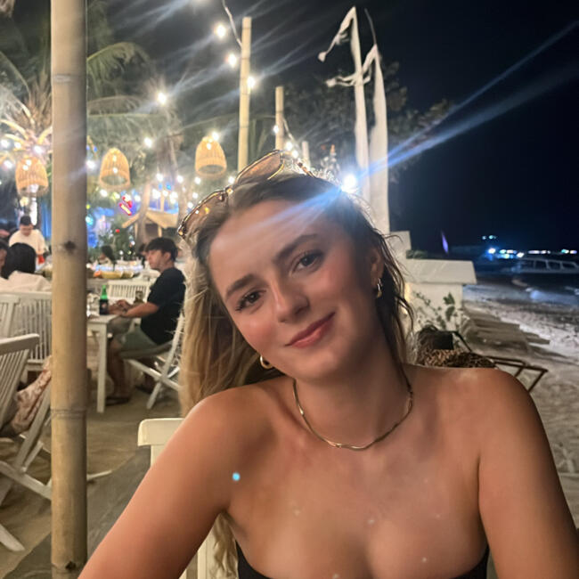 Babysitter in Moers: Alisen Eline