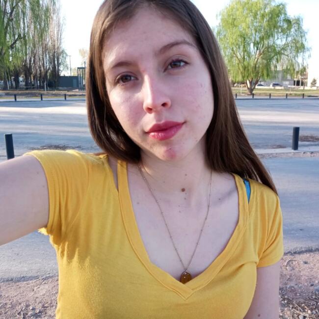 Babysitter in Neuquén: Debora
