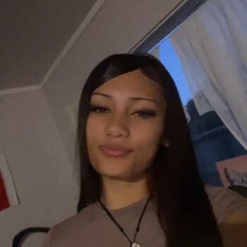 Babysitter in Rotorua: Dizzy