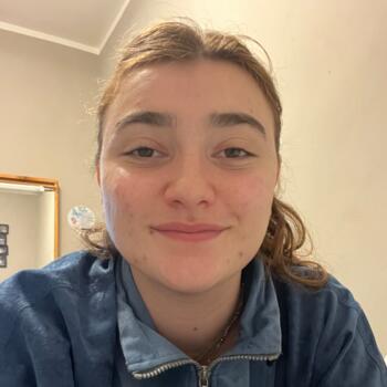 Babysitter in Montirone: Corinne