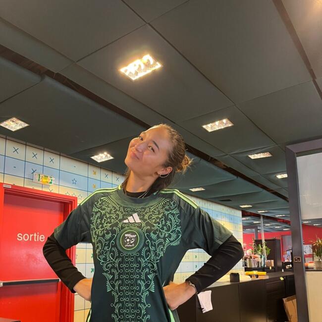 Babysitter in Paris: Maïna