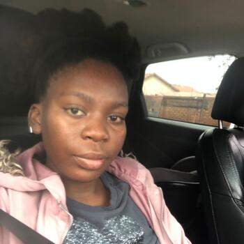 Babysitter in Olifantsfontein: Dineo