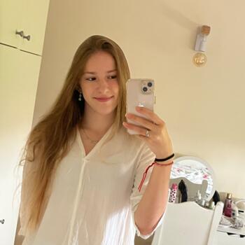 Babysitter in Tel Mond: אולי