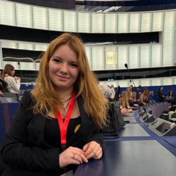 Babysitter in Rambrouch: Julie