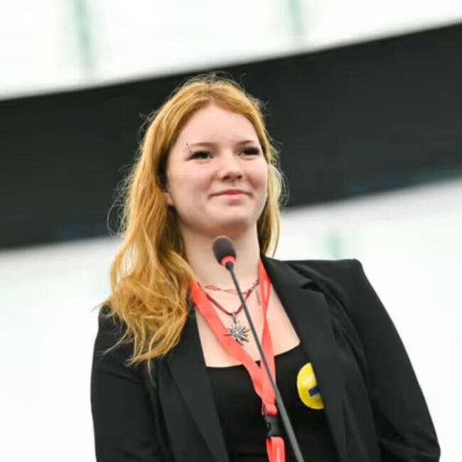 Babysitter in Rambrouch: Julie