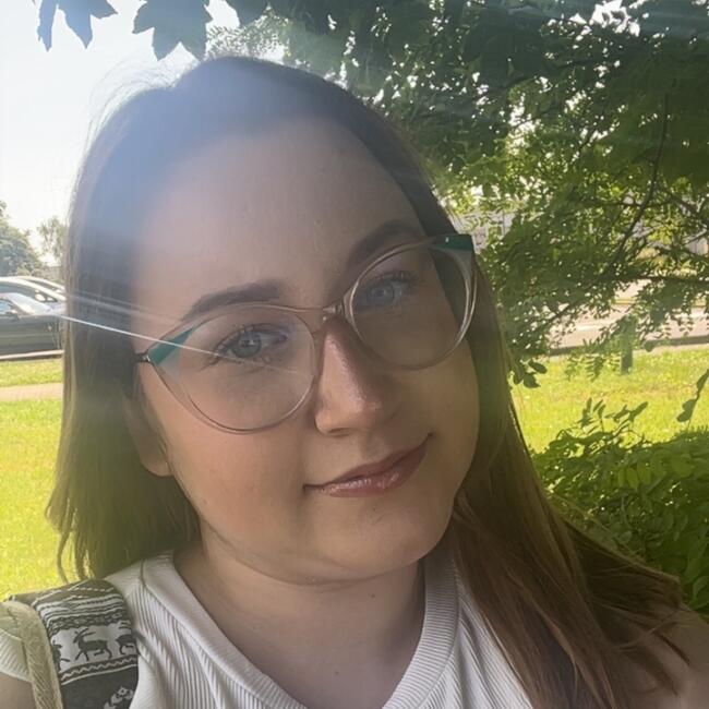 Babysitter in Dijon: Jade