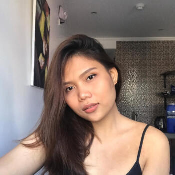 Babysitter in Belgrade: Shiela Mae