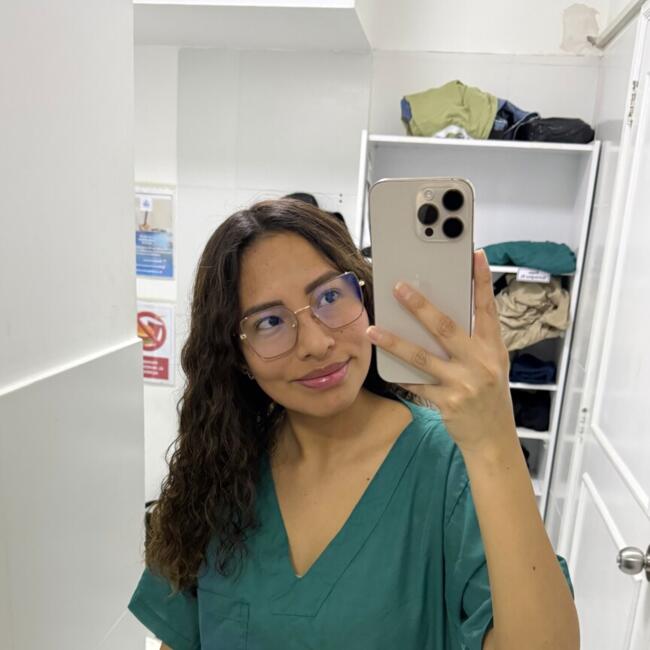 Babysitter in L'Hospitalet de Llobregat: Silvia