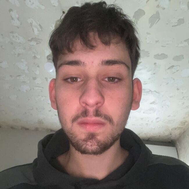 Childminder in Landivisiau: Frederic