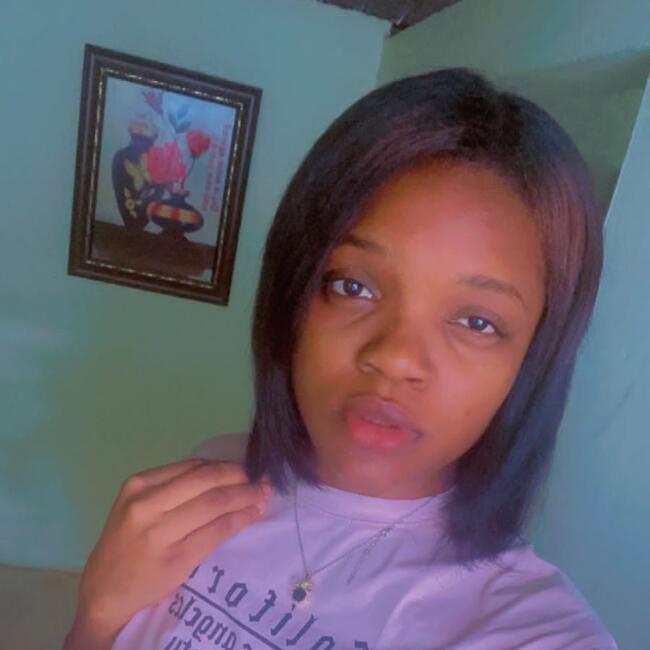 Niñera en Restauración: Maileni