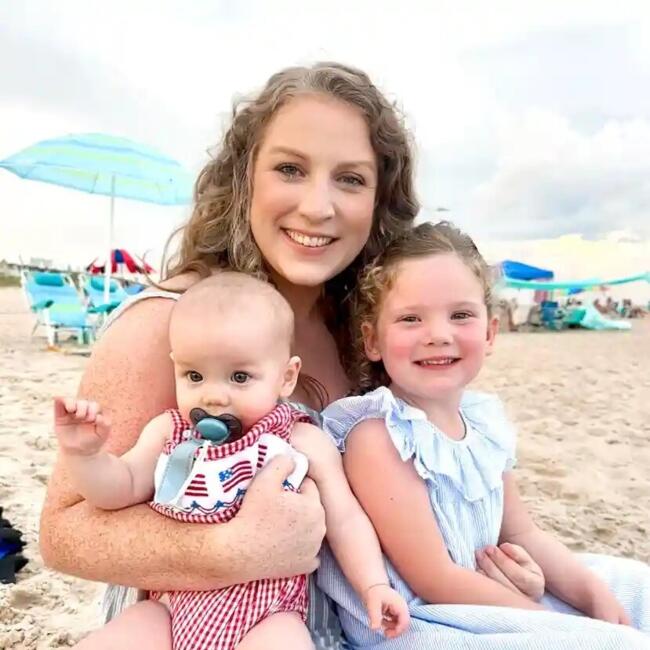 Babysitting job in Los Angeles: Cathy