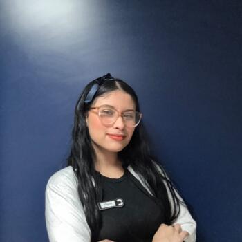 Babysitter in Monclova: Angela