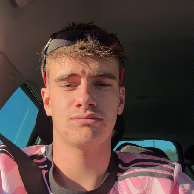 Babysitter in Savignac (Nouvelle-Aquitaine): Elian