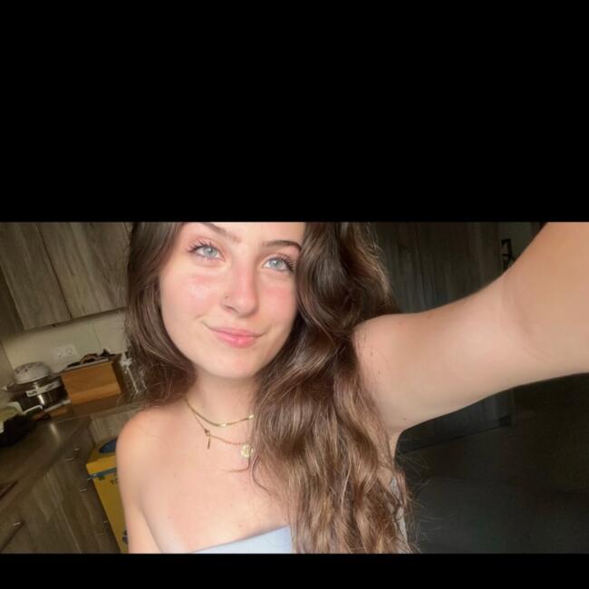 Babysitter στην περιοχή Θεσσαλονίκη: Εβελινα