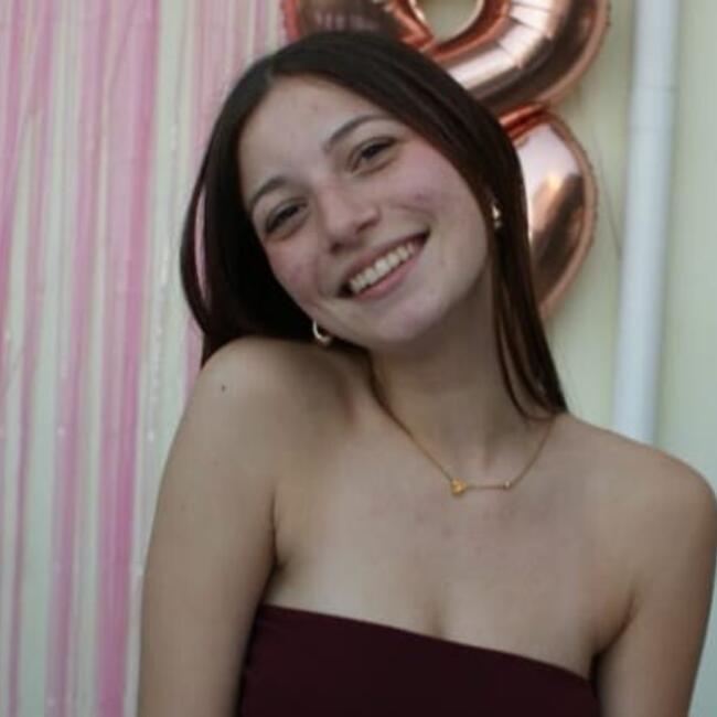 Babysitter in Vila Nova de Famalicão: Soraia