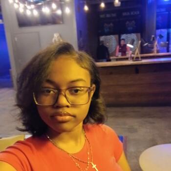 Babysitter in Washington D.C.: Delana
