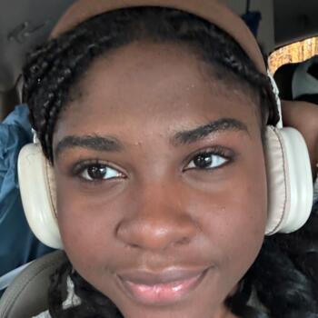 Babysitter in Hyde Park (New York): Vanessa