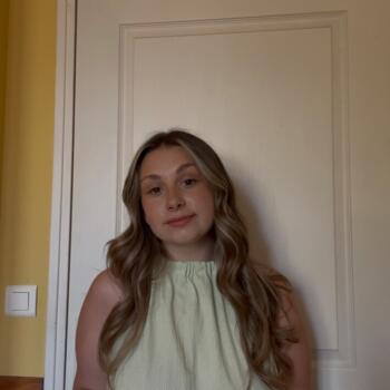 Babysitter in Annecy: Florine
