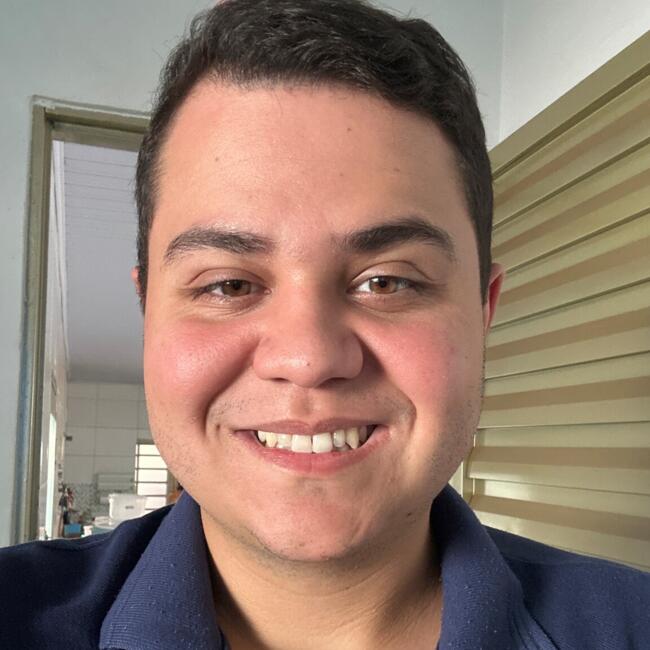 Emprego de babá em Rio Verde: Douglas
