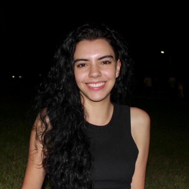 Babysitter in São José dos Pinhais: Brenda