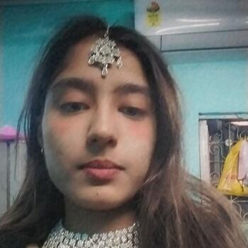 Babysitter Delhi: Kusum