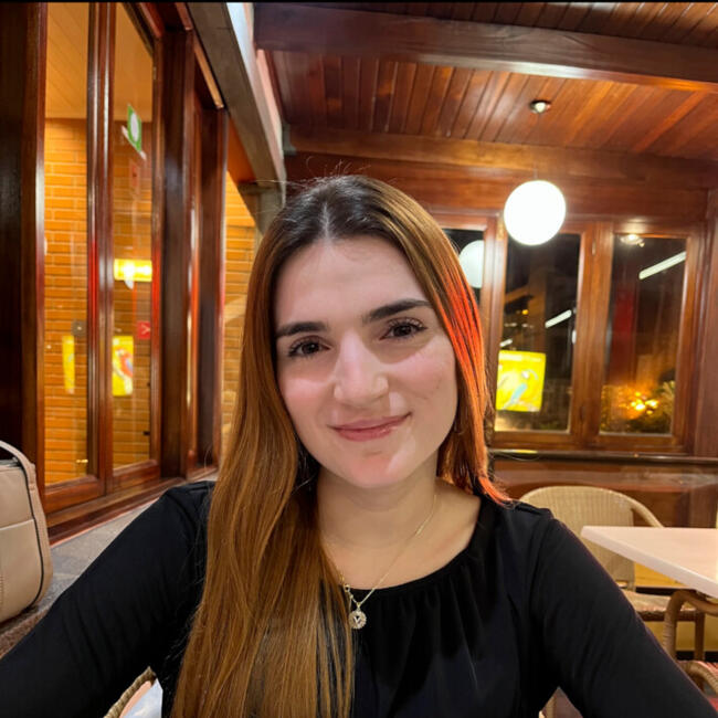 Babysitter em Santa Cruz: Maria Valeria