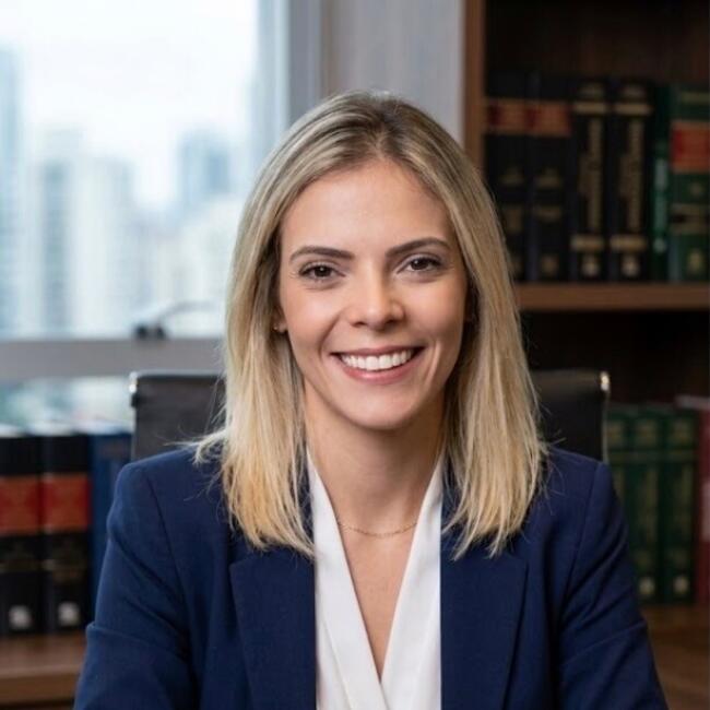 Babysitter in Osasco: Ingrid